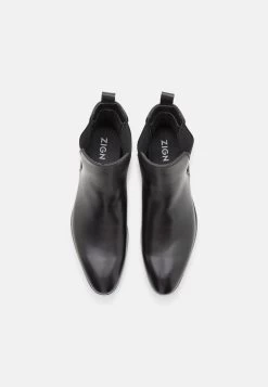 Zign Korte Laarzen - Black 11 Zign Korte Laarzen - Black -Zign 394f8278d39642228b301fbe516c56bd