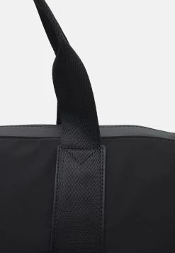 Zign Reistas - Black -Zign 4fec52a00bc34a958797244f3f8c3bce