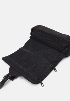 Zign Unisex - Toilettas - Black 8 Zign Unisex - Toilettas - Black -Zign 85858b72eb364b6181f29593cc1820cb